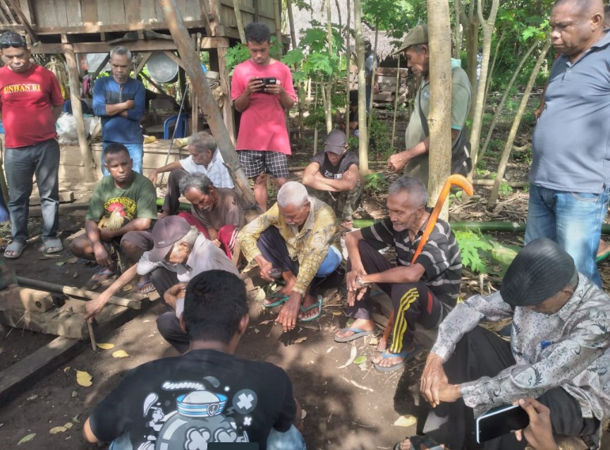 csr kesehatan PTTEP Indonesia Bersama Julie Laiskodat Memberikan Bantuan Pengeboran Sumur Air di Adonara Timur